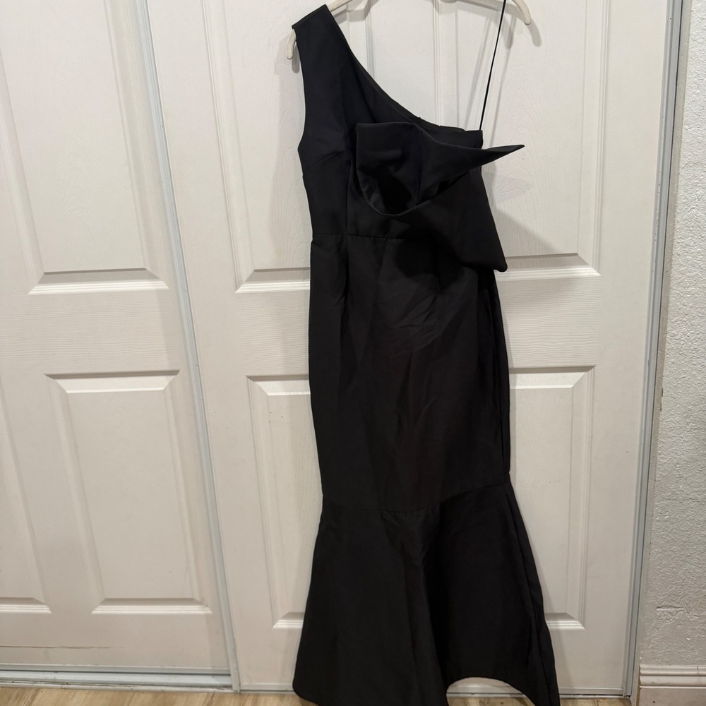Keepsake The Label Black One Shoulder Mermaid Gown with Bow Detail Size S SAMPLE